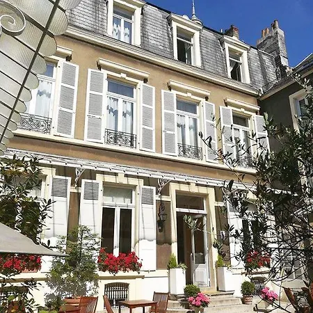 Enclos De L'eveche 4*