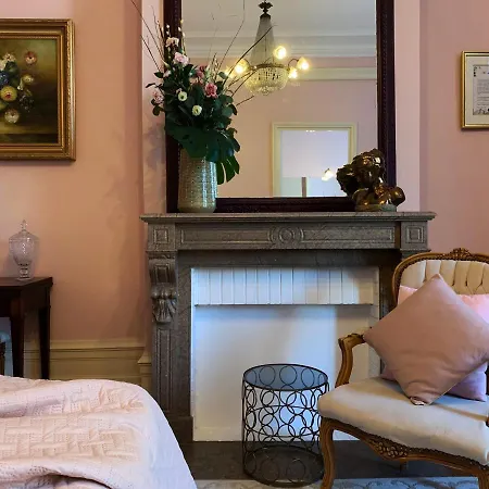 Enclos De L'eveche Bed & Breakfast