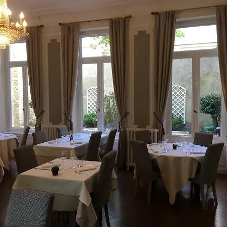 Enclos De L'eveche Bed & Breakfast