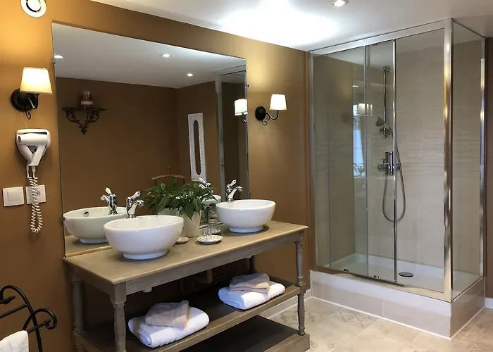 Enclos De L'eveche 4*